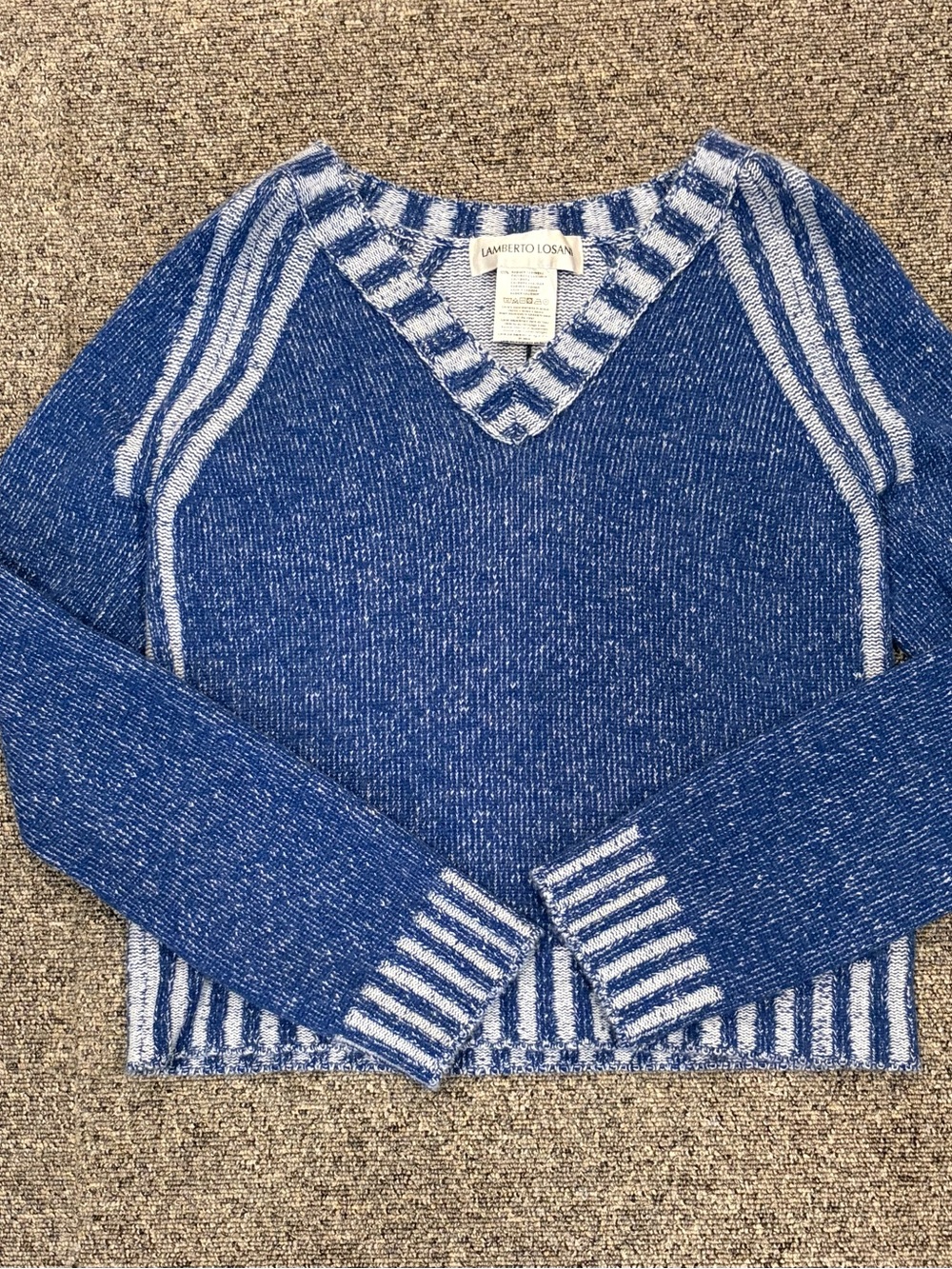 Lamberto Losani 100% CASHMERE 
V-neck Sweater.  NWT